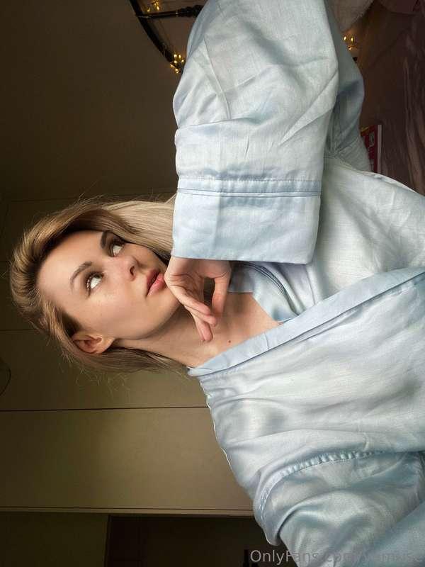 Guess what I'm thinking? 💋