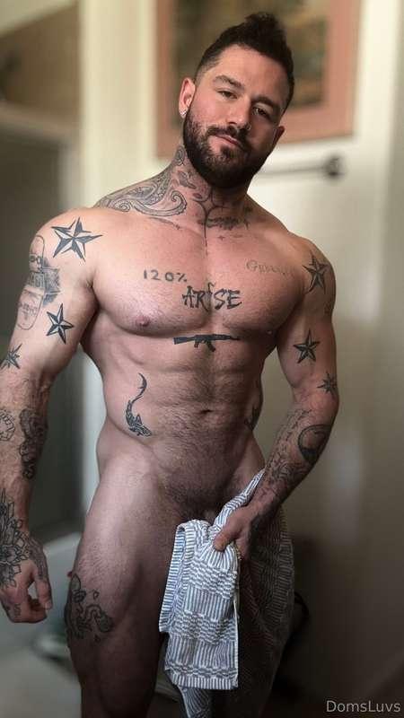Swipe to drop my towel 😏