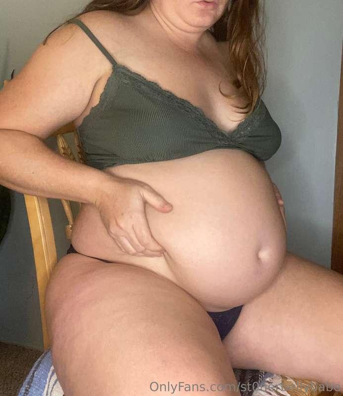 Feeling massive lately… my boyfriend is doing some serious d..