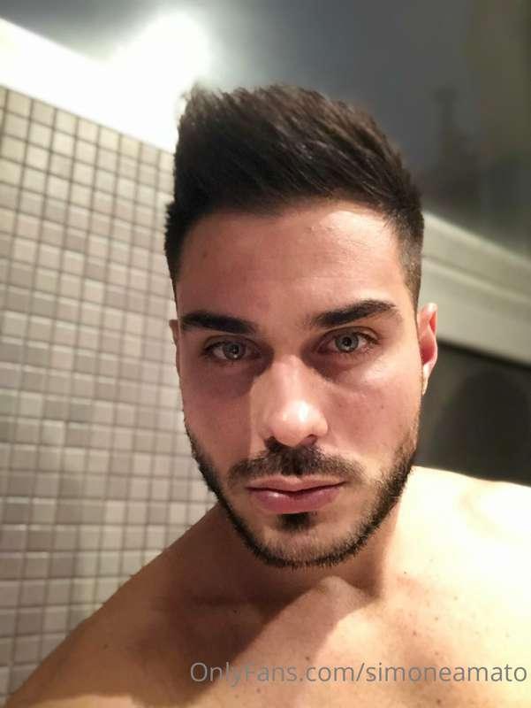 Ragaaaa☀️😈 indovinate un po’ cosa sto per fare!? Scrivetelo ..
