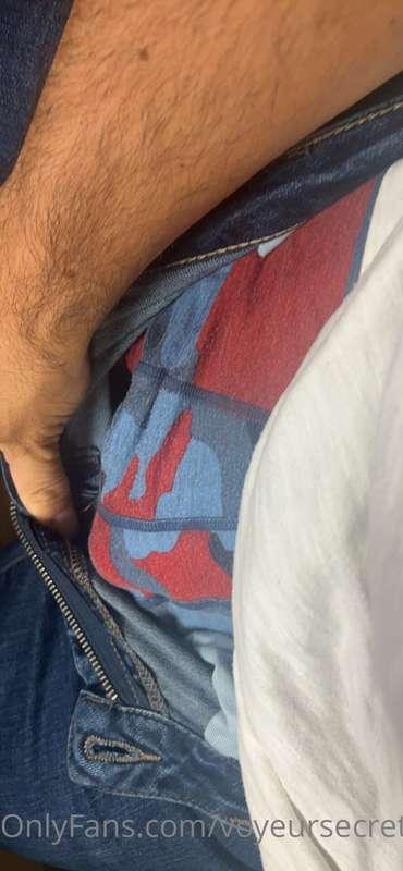 How’s everyone’s day going? Oh yeah and happy hump day 😜