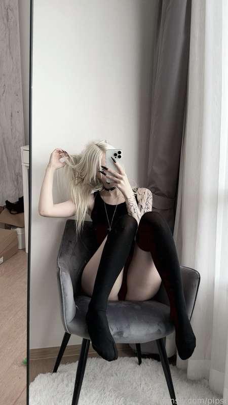 I need you down between my legs 🩶