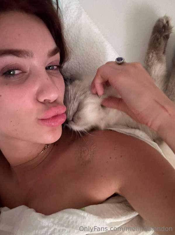 Just me, my cozy vibes and a little furry cuddle partner. Wh..