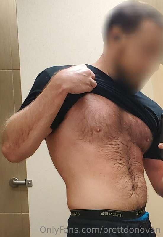 I took a few pics at the gym when no one was looking. I hope..