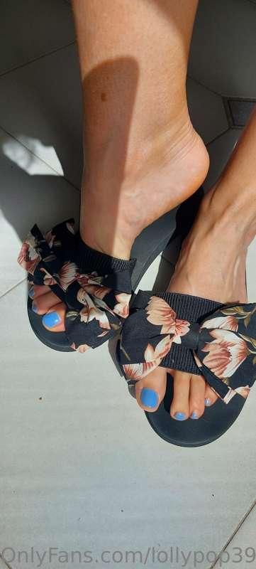 Don't you think that staying at home in slippers is the most..