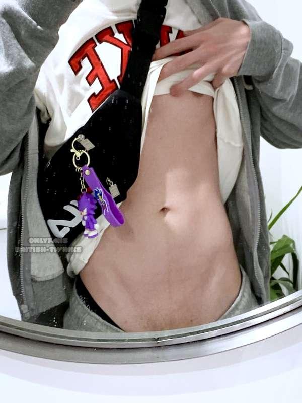 british-twinks image #3