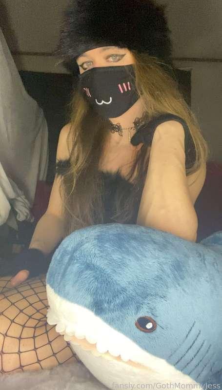 Editing the videos from my last photo shoot today, but for now enjoy these naughty pictures~ 💗

The last two are previews of the videos to cum! 👉👈❤️

#anal #cock #girl #tgirl #trans #femboy #sissy #cute #sexy #hot #bi #mtf #gay #straight #blahaj