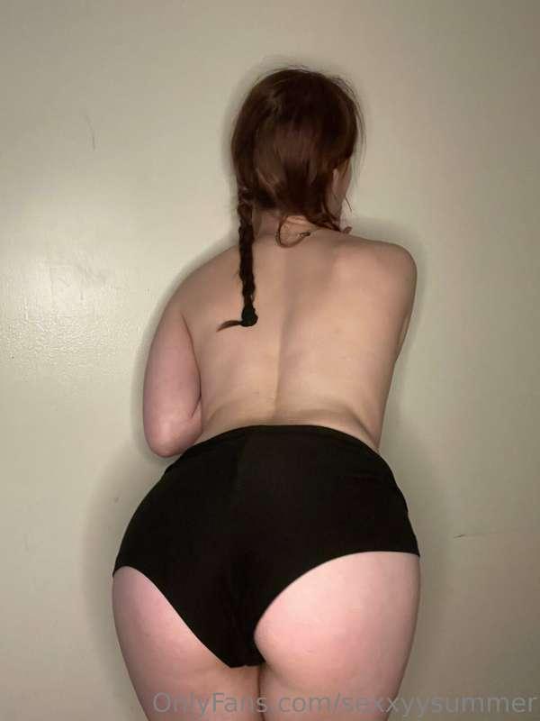 Who wants to see more ? 😏