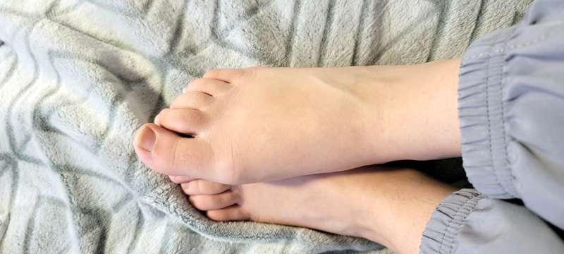 🖤🦶🖤