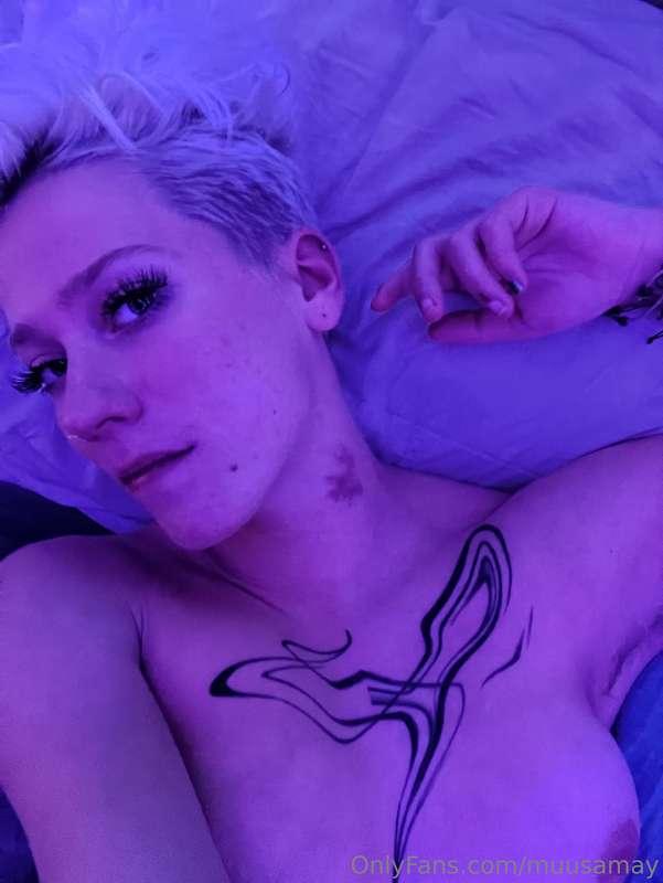 Bite me👅