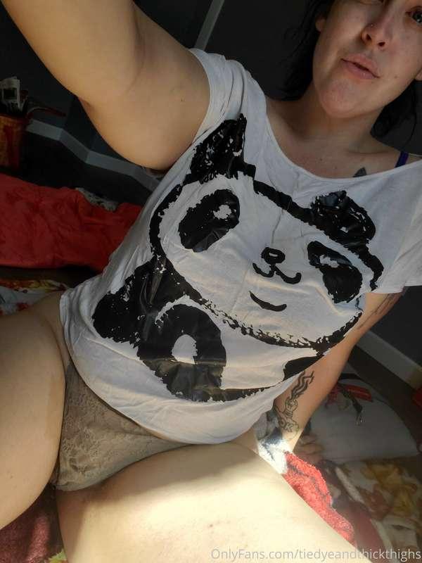 Do these pants make me look pregnant? :P What about that ass..