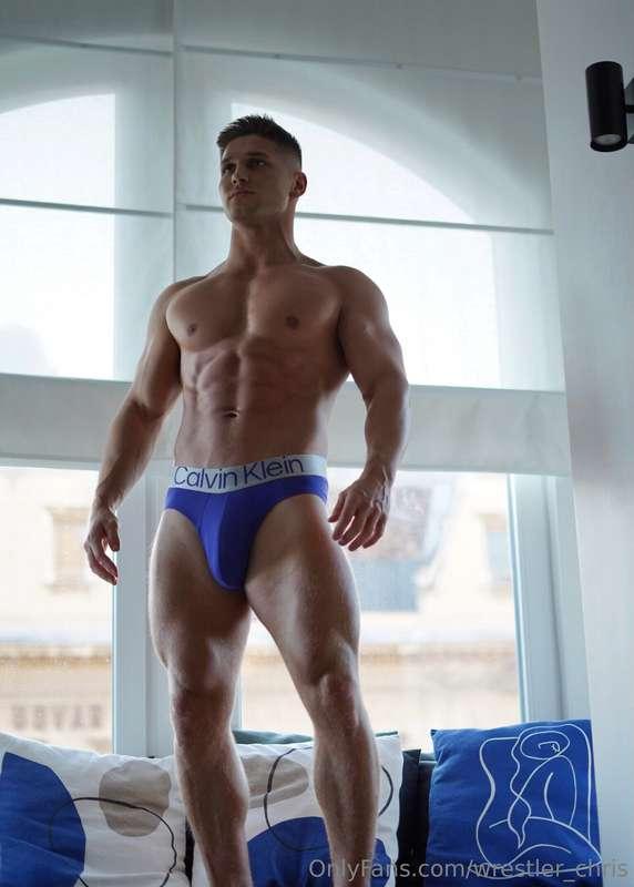 Standing tall, abs tight, and this print saying more than wo..