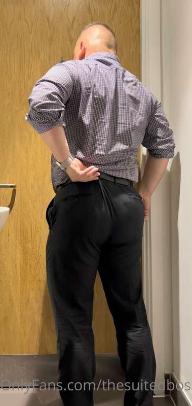thesuitedboss image #0