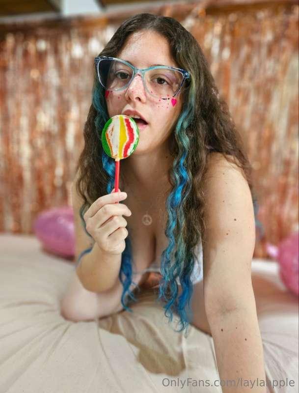 💕 @sweetvenetia 💕🍭SUPER SWEET PETITE 🍭💕The sugar baby of you..