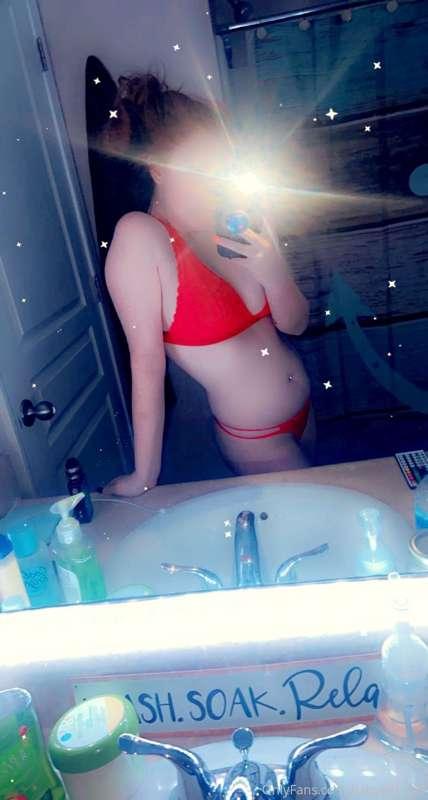 I really want to buy some new lingerie. Anyone want to bless..