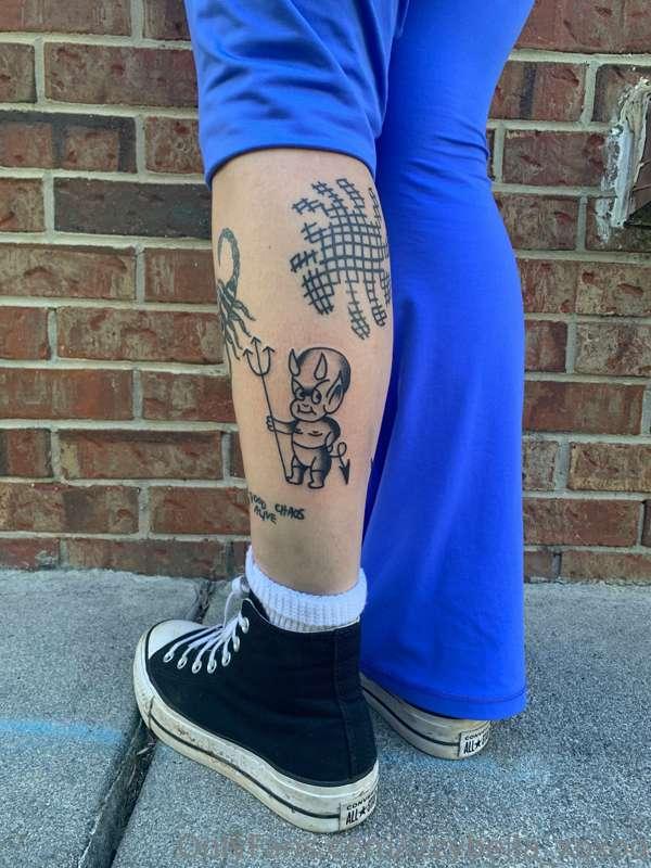 hehe new tatttoo :)) one of these pics the artist took wasnt..
