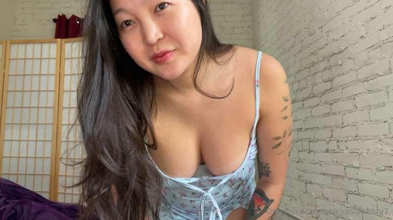 Join me on my VIP Onlyfans and lets talk!

www.onlyfans.com/..