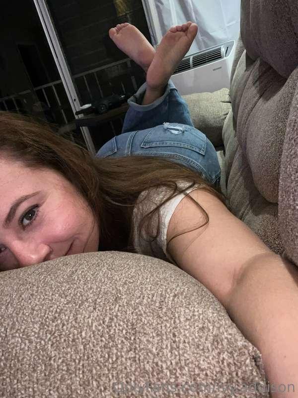 i wish im on too of you instead and looking into your eyes 😍