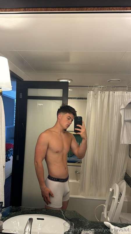 I know where you're staring 😏🍆