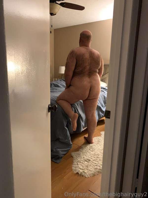 I see you peeping through the door. 