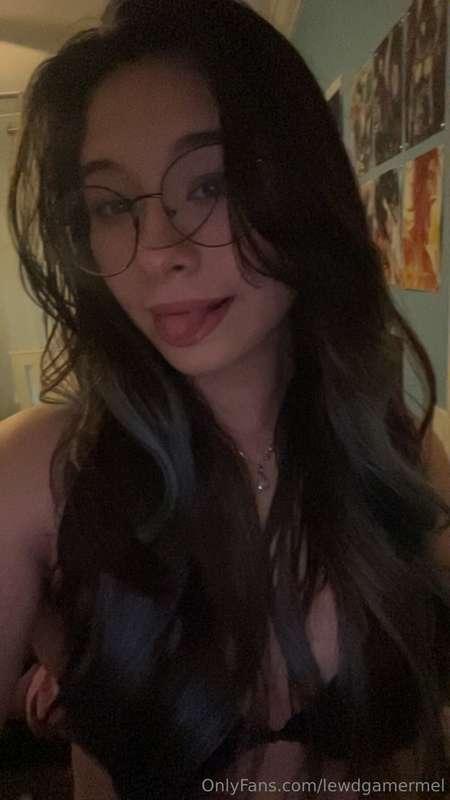 lewdgamermel main image