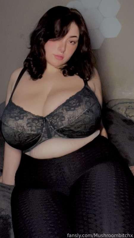 mushroombitchx image #3