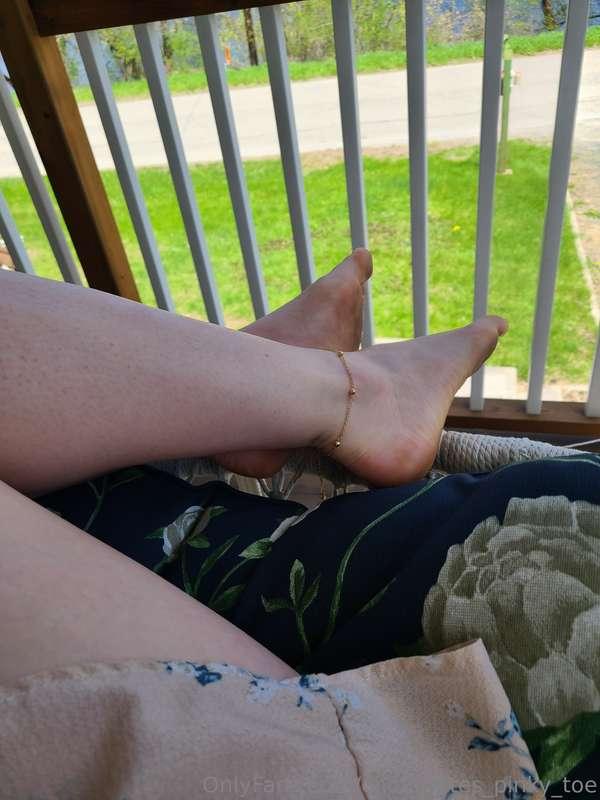 A picture from this summer because I miss walking barefoot o..