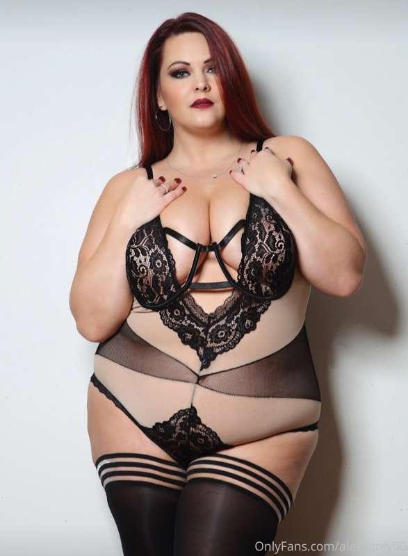 Love curves? How would like to explore every inch of me?