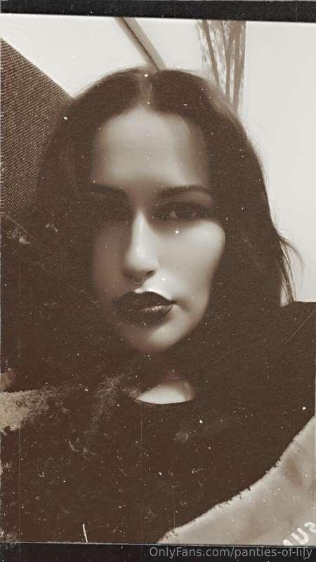 Not just a pretty face… 🎀🔥