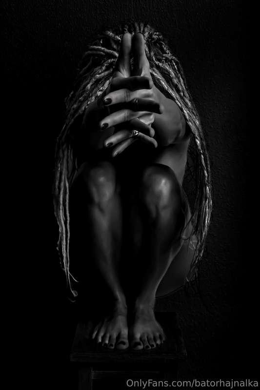 Hi dears, how are you today? Would you like to see my dark s..
