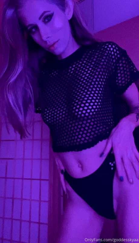 New video coming later tonight for my addicts. 🔥😈🔥