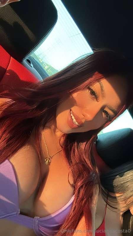 This is Emma🌹 she's a girl who lives in Chicago😘Is bit of a ..