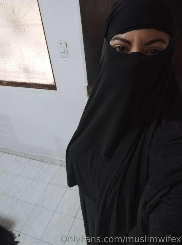 On .. and off! 🖤🥰