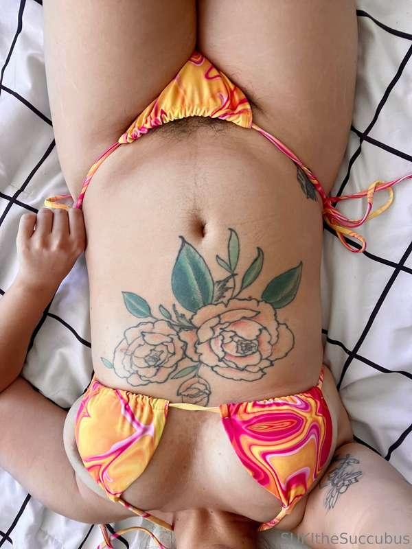 I love this bikini 🥰 swipe to undress me ➡️