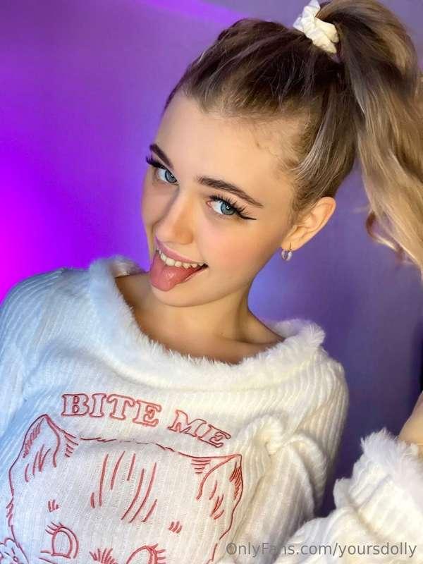 Do you like me being cheeky? 🙈