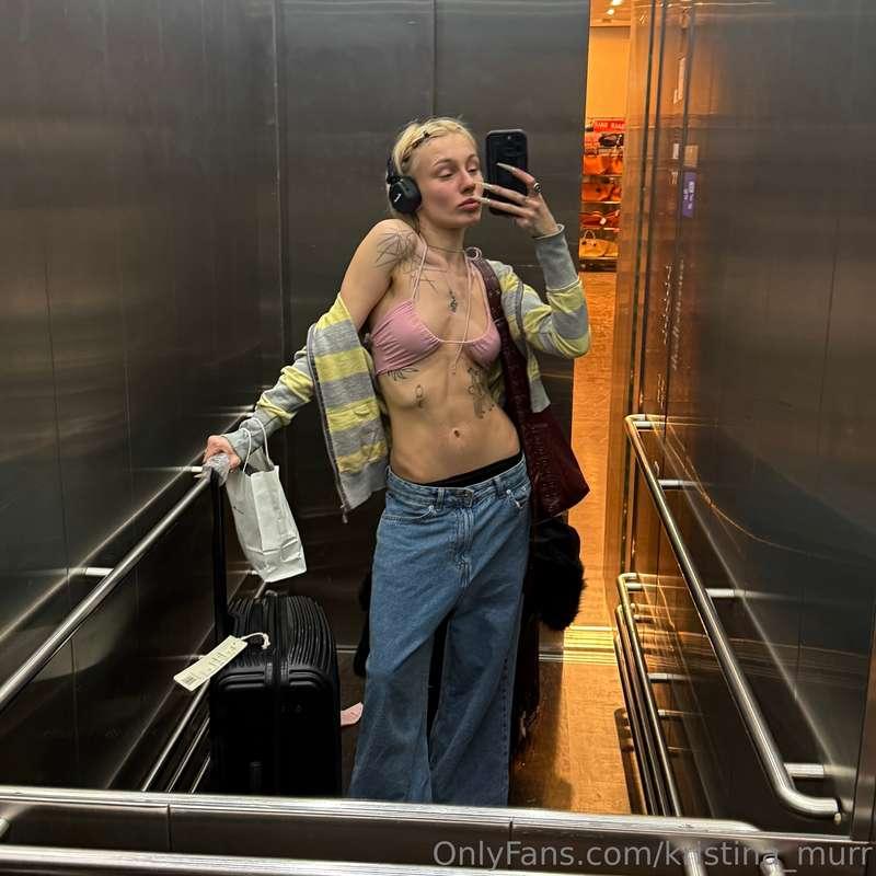 I like to dream 💫 I close my eyes and see myself in the futu..