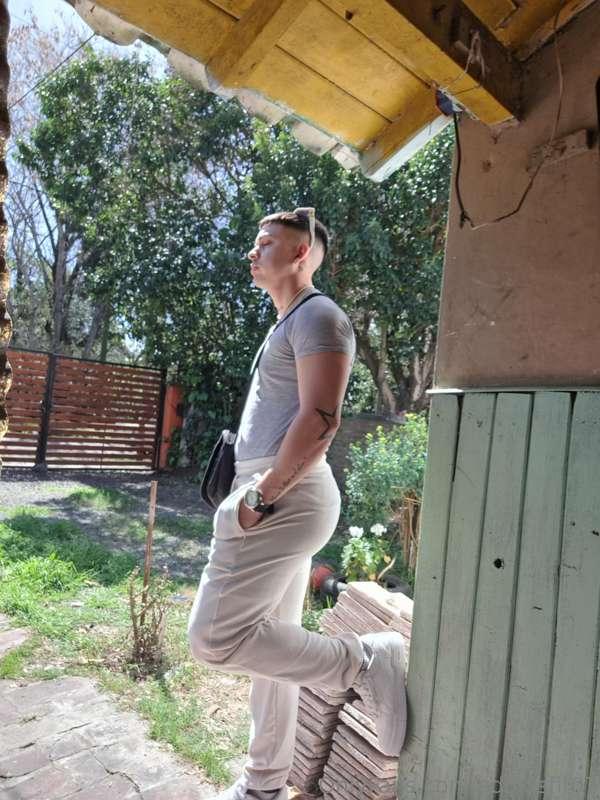 Hello baby, I am a Latin fitmodel, with a big cock, who can ..