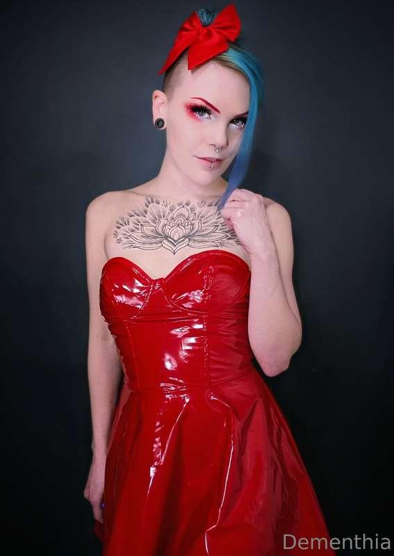 Went to a Christmas party yesterday! 
Initially wanted to we..