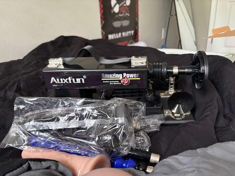 AAAAAAAAAA MY SEX MACHINE ARRIVED!!!!!!