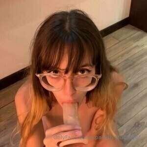 Craving a cock.. May I have yours?😋