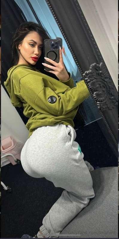 Do you like green color?🙃
