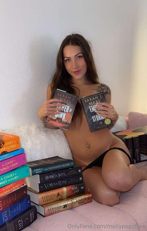 Dont forget to sub to @mollypopz ($3.50) if you want daily n..