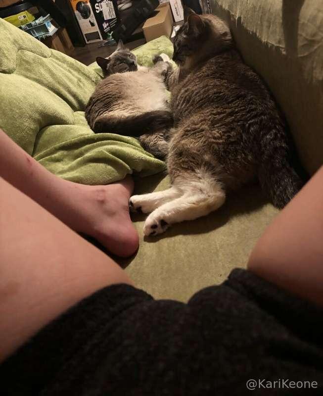 Taking a little break from unpacking 🥰