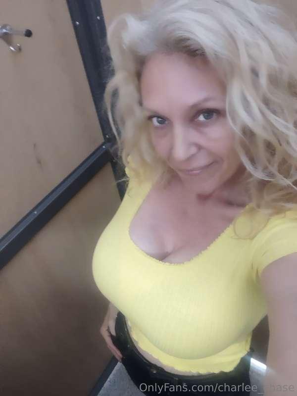 Felt like trying on something yellow 