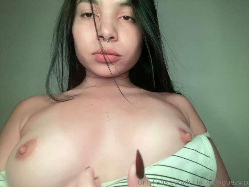 I want you to suck my nipples 🥵😍