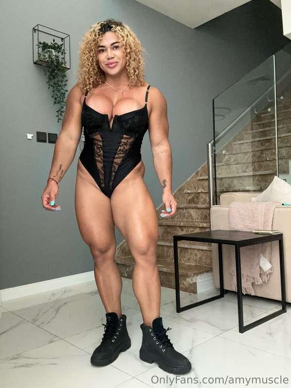 Next sex video outfit