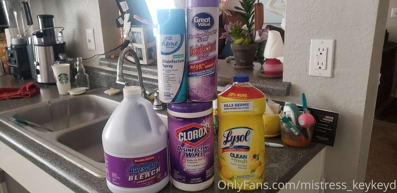 Good afternoon my naughty boys. During this time listen to M..