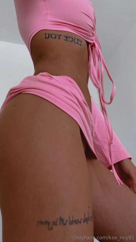 jat nikoli ne nosim hlack 💦 ti je to vsec ? 💦😛 ce ti je vsec..