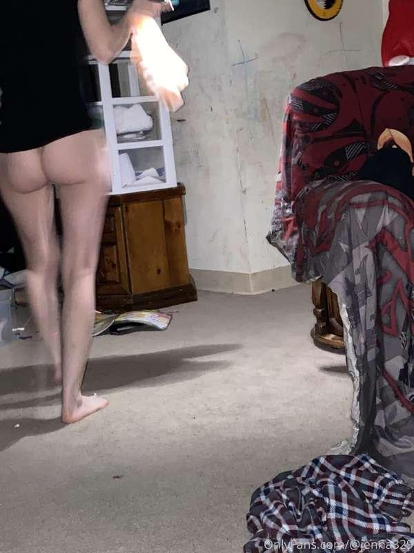 I dropped a trial of cum to the bathroom, definitely filled.