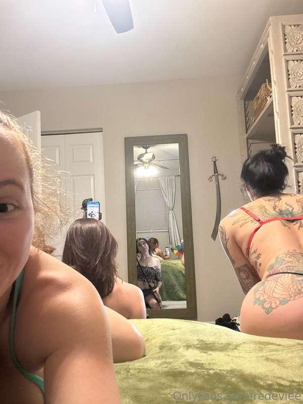 @bellascorpionx @hotwifechar don’t miss our next live on Fri..